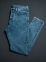 ⁦بنطلون جينز رجالي سليم فيت سادة⁩ - الصورة ⁦5⁩