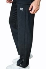 ⁦بنطلون رجالي ميلتون وايد ليج مطرز⁩ - الصورة ⁦2⁩