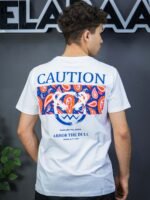 تيشيرت رجالي ليكرا طباعة Caution - الصورة 2