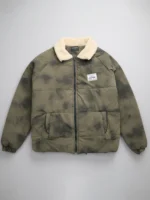 ⁦جاكيت رجالي مضلع بياقة فرو⁩ - الصورة ⁦3⁩